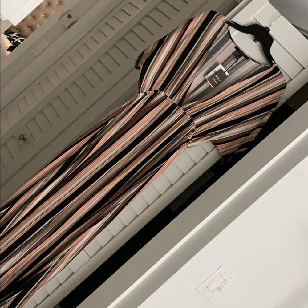 NWT Forever 21 Plunging Maxi Dress